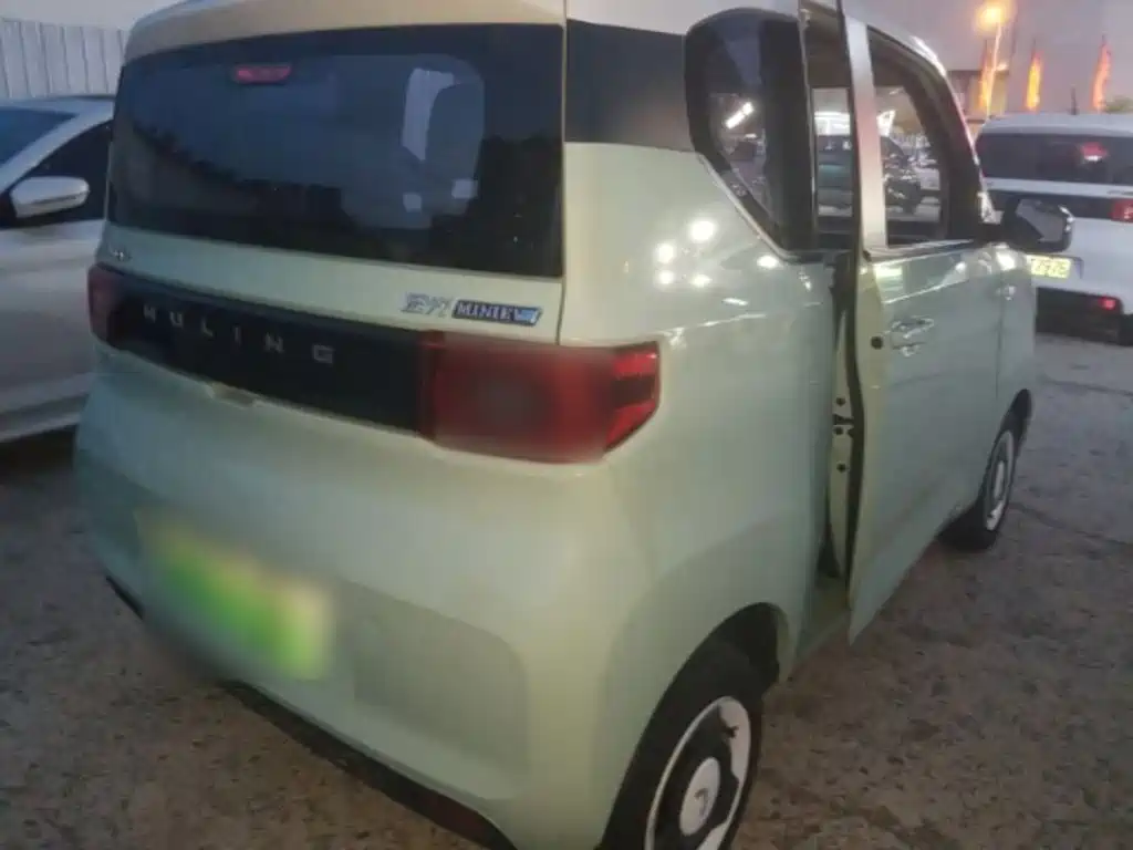 Wuling MINIEV — миниатюра 7