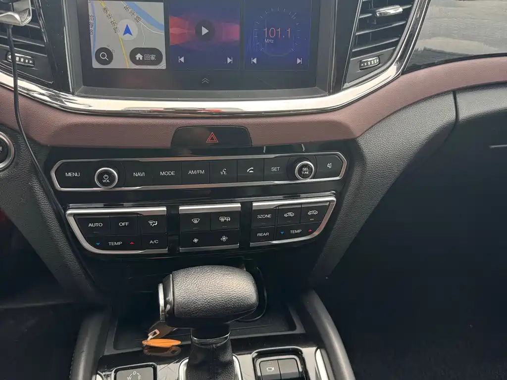 GAC GS8 2017 320T Luxury Smart Connect ( мест)