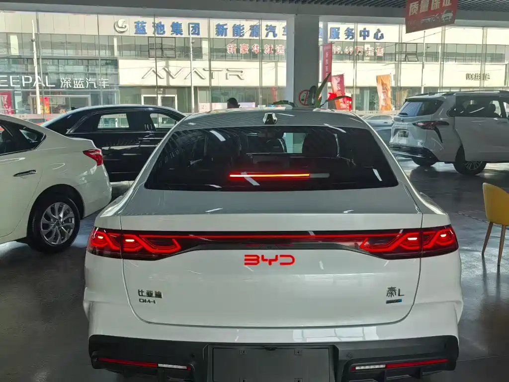 BYD QIN L