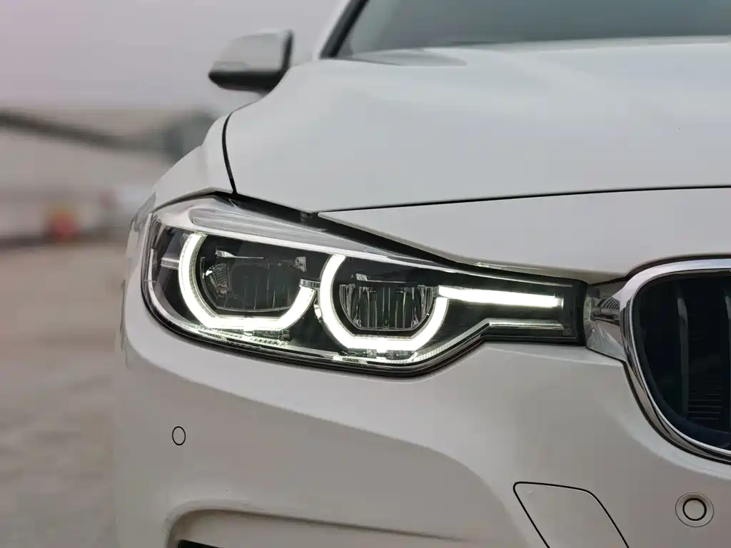 BMW 3 Series — миниатюра 8
