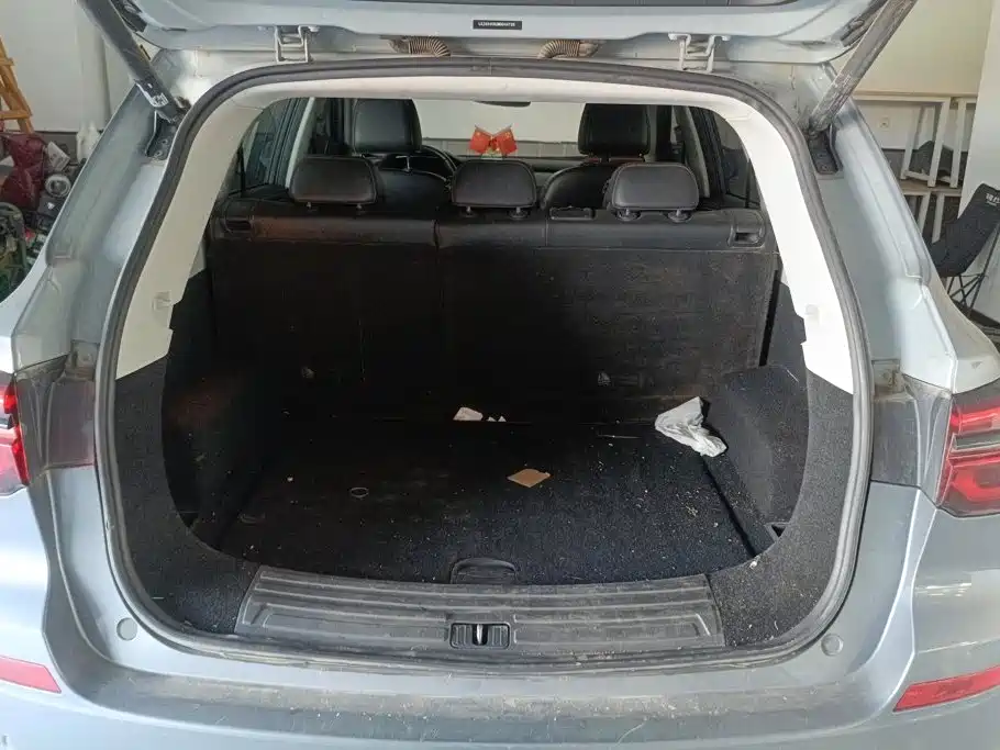 Roewe RX5 — миниатюра 4