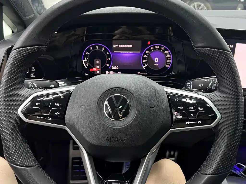 Volkswagen Golf — миниатюра 8