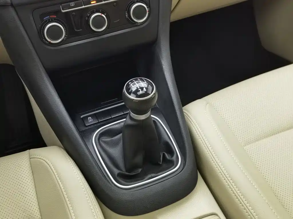 Volkswagen Golf — миниатюра 13