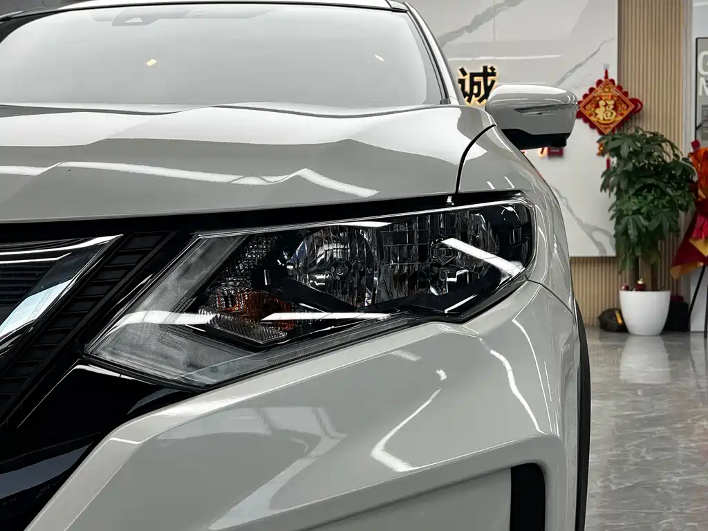 Nissan X-Trail — миниатюра 9