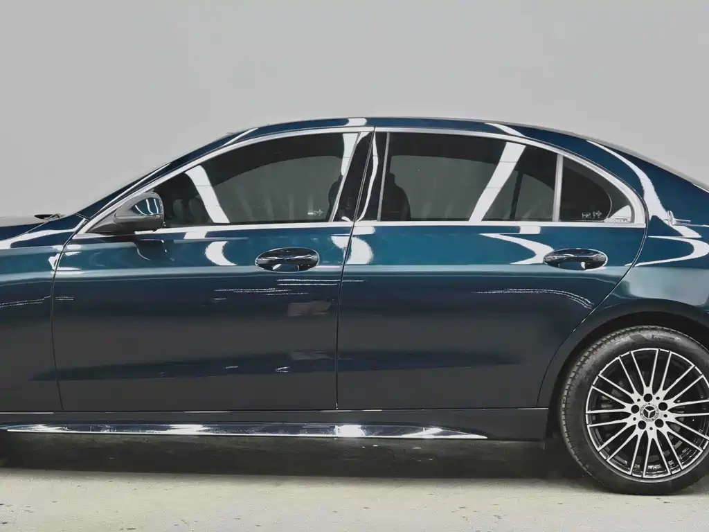 Mercedes-Benz C-Class — миниатюра 16