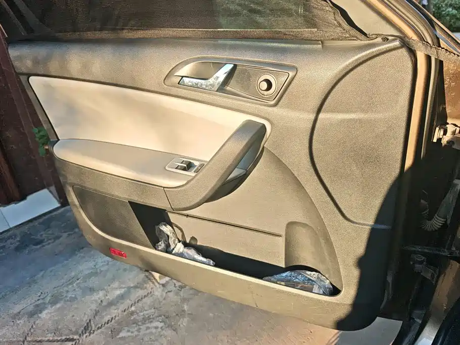 Skoda Yeti — миниатюра 7