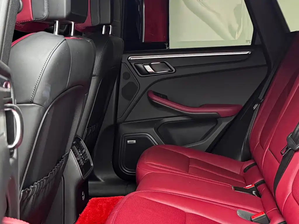 Porsche Macan — миниатюра 18