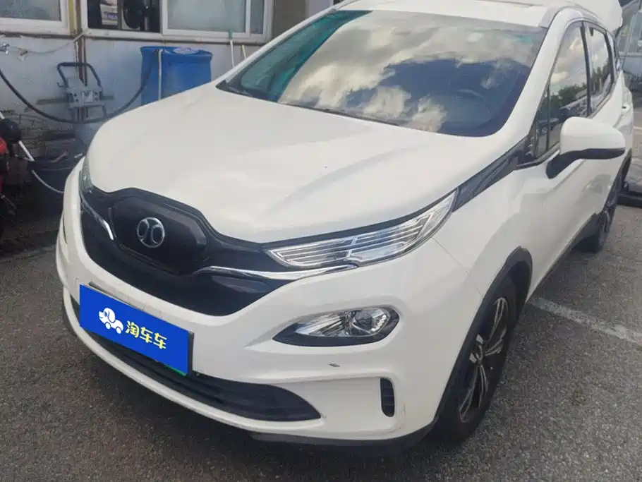 BAIC EX3