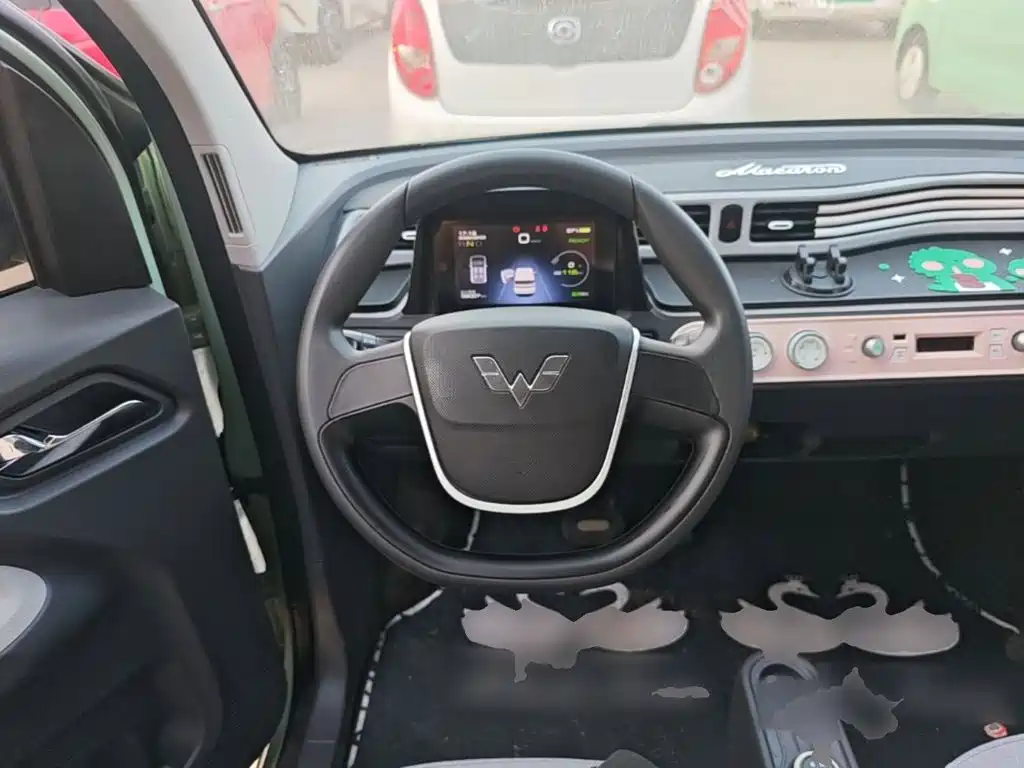 Wuling MINIEV — миниатюра 11