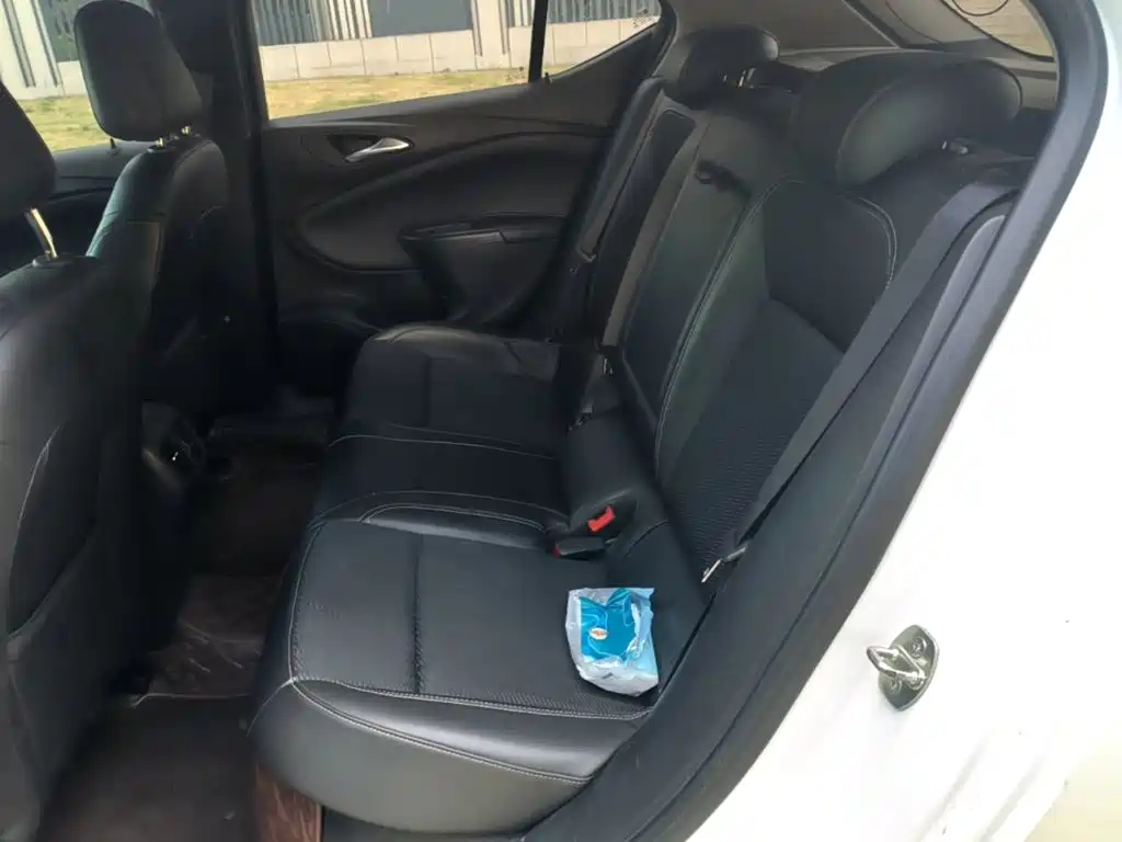 Buick Verano — миниатюра 17
