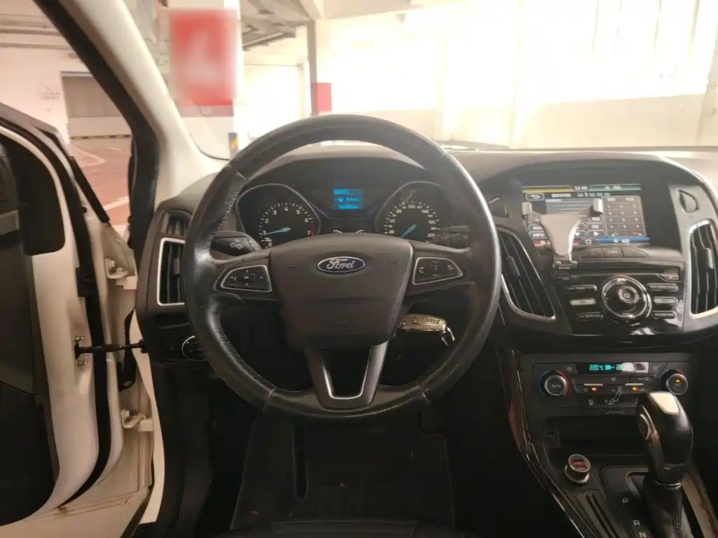 Ford Focus — миниатюра 6