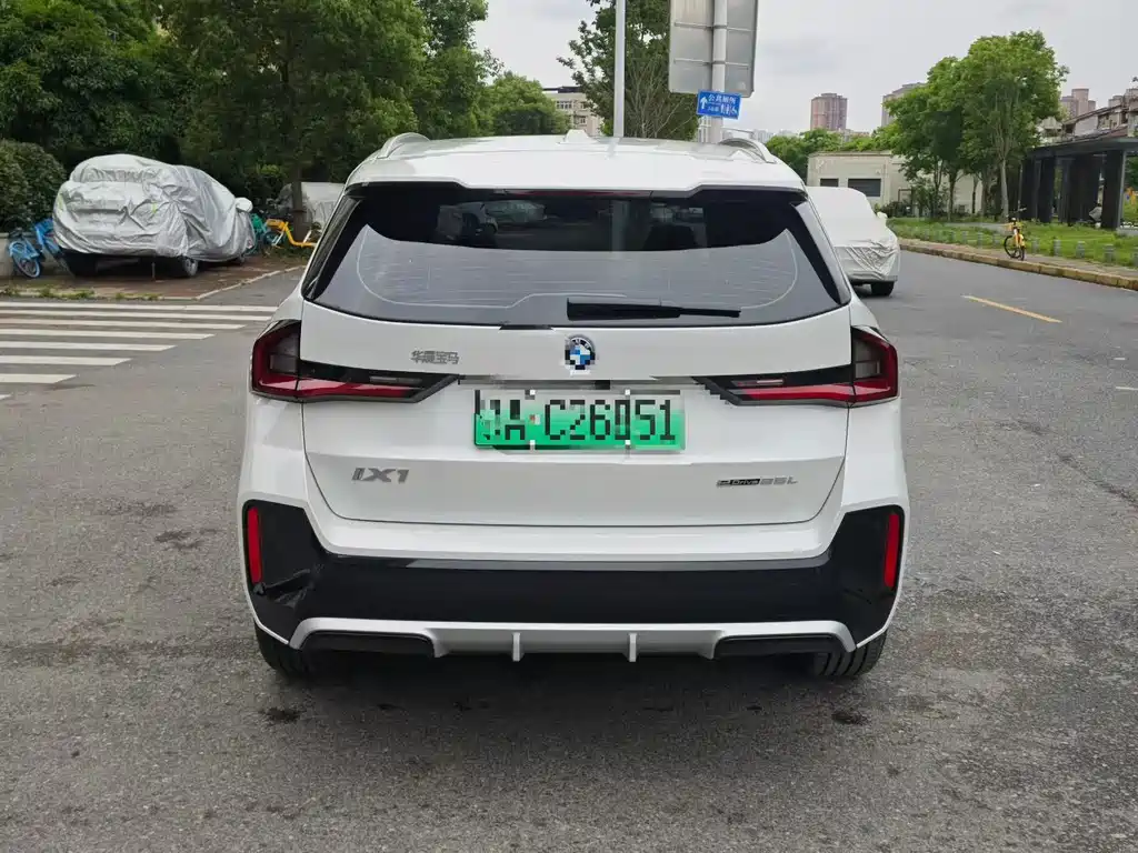 BMW iX1 2025 eDrive25L M Sport
