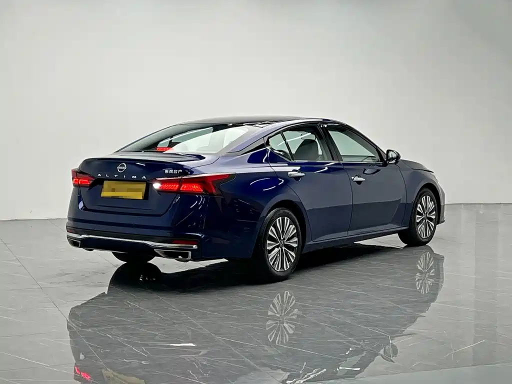 Nissan Teana — миниатюра 6