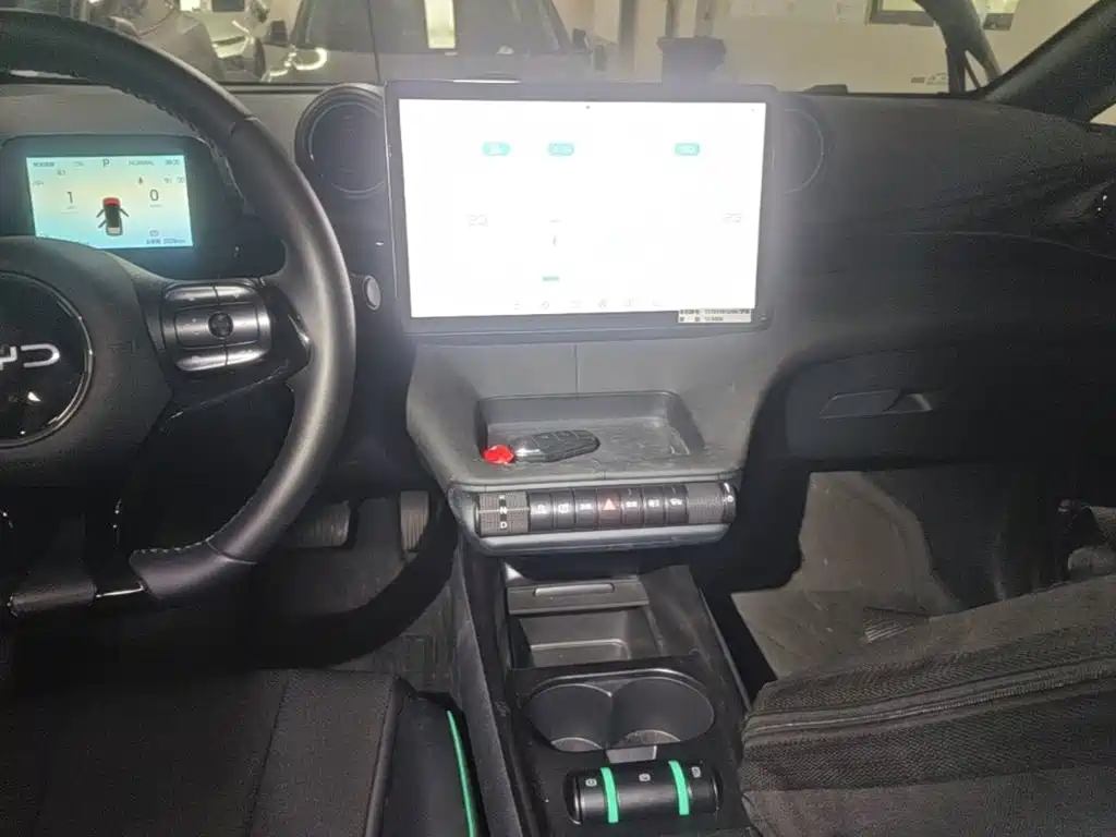 BYD Dolphin — миниатюра 13