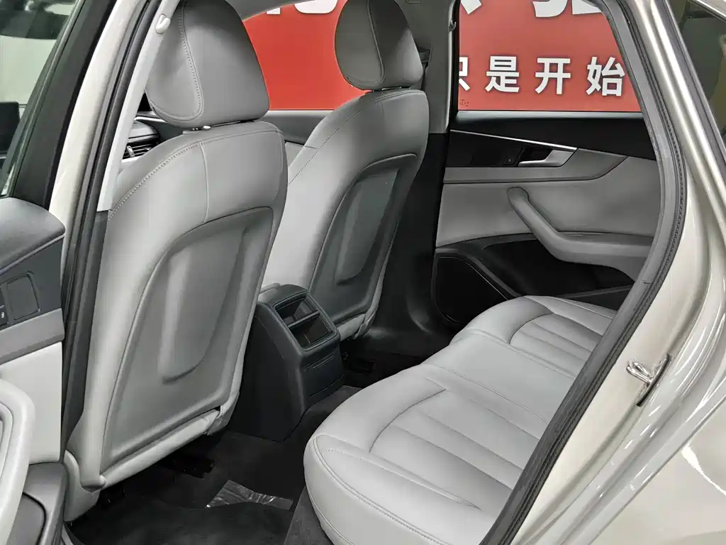 Audi A4L 2017 40 TFSI