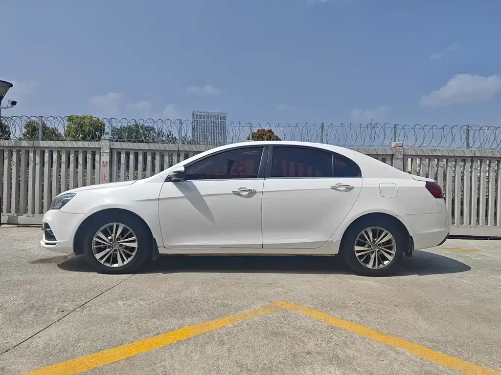 Geely Emgrand — миниатюра 4