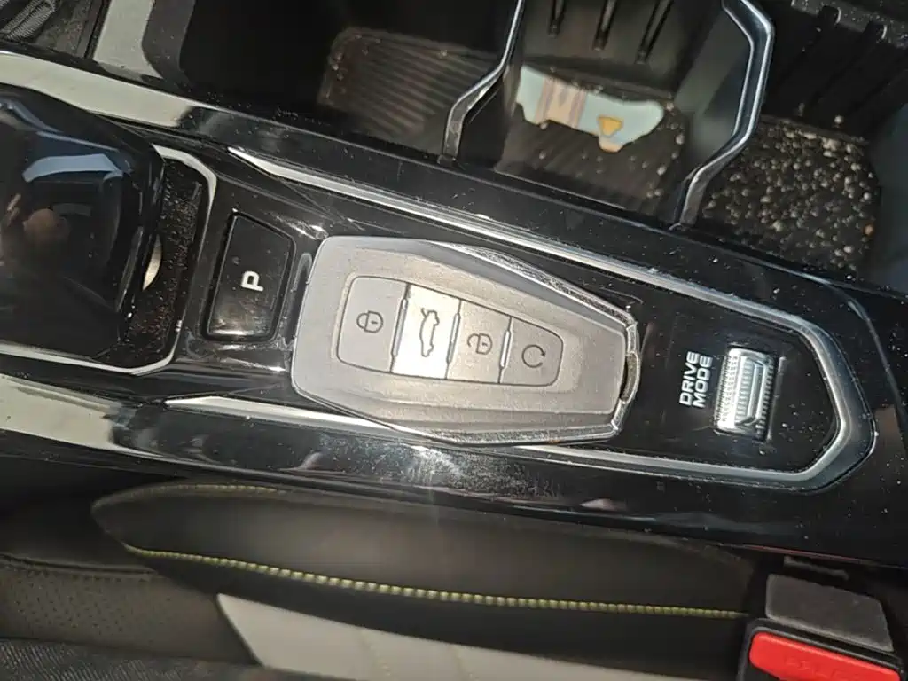 Geely Binyue — миниатюра 9