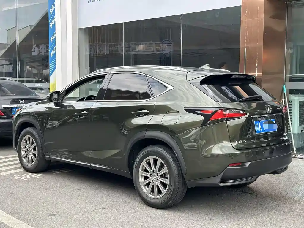 Lexus NX 2016 200