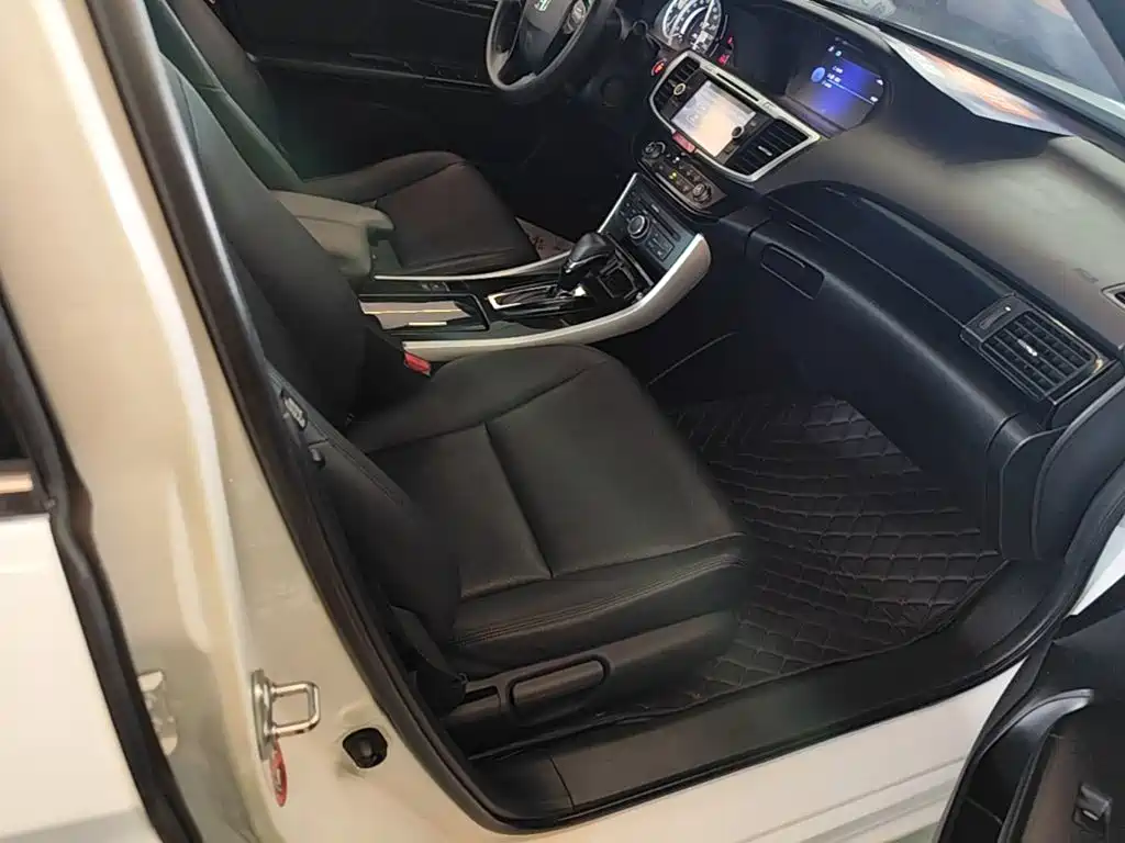 Honda Accord — миниатюра 25