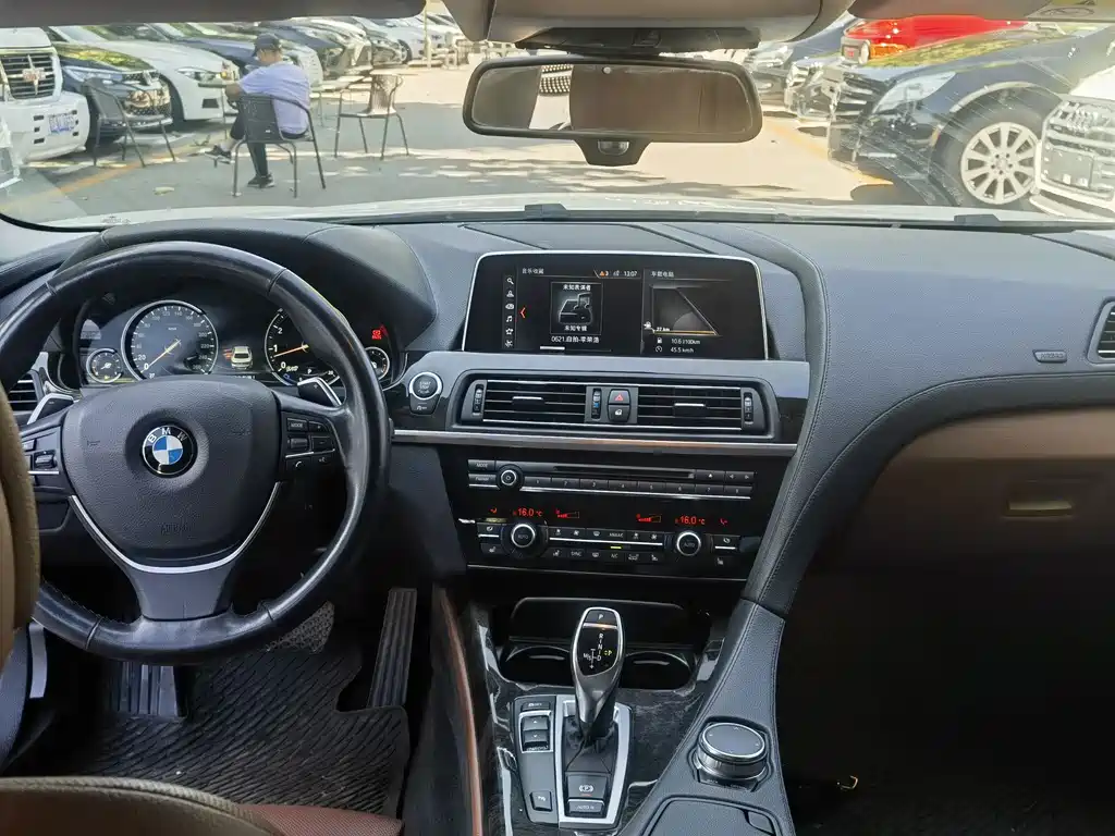 BMW 6 Series — миниатюра 7