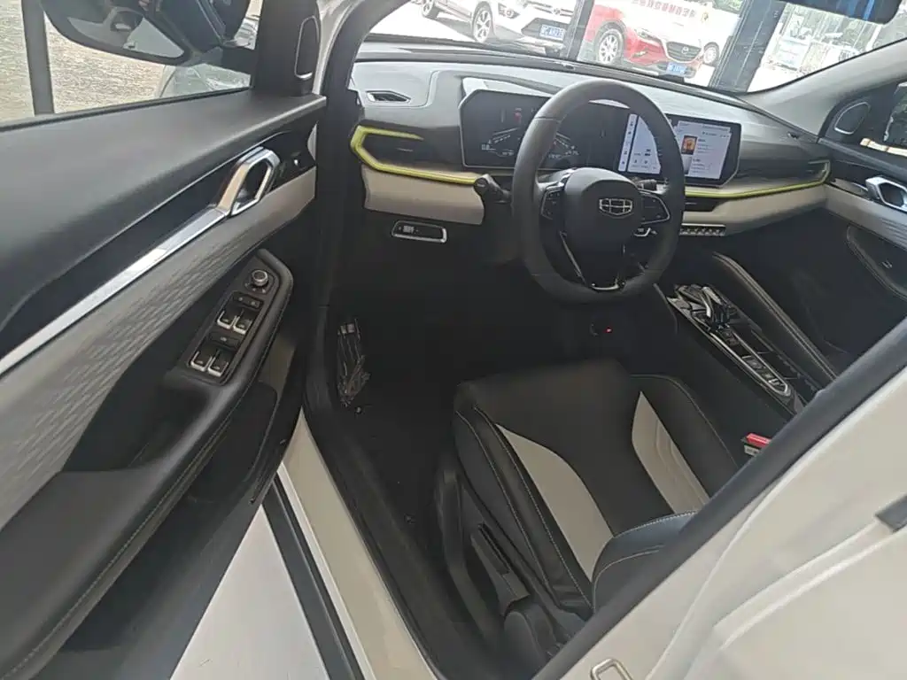 Geely Binyue — миниатюра 16