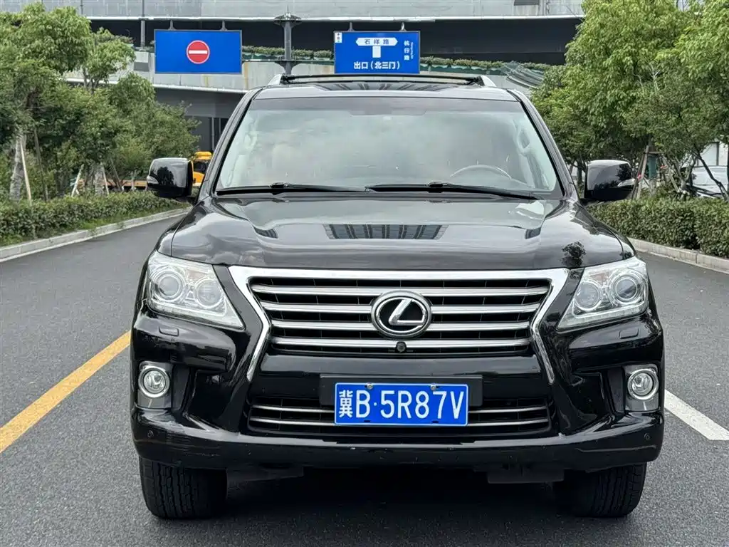 Lexus LX 2013 570