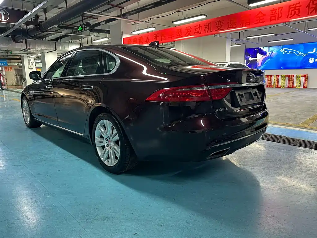 Jaguar XFL — миниатюра 4