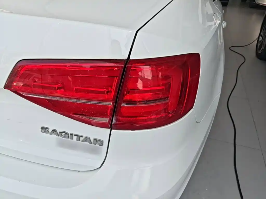 Volkswagen Sagitar — миниатюра 8
