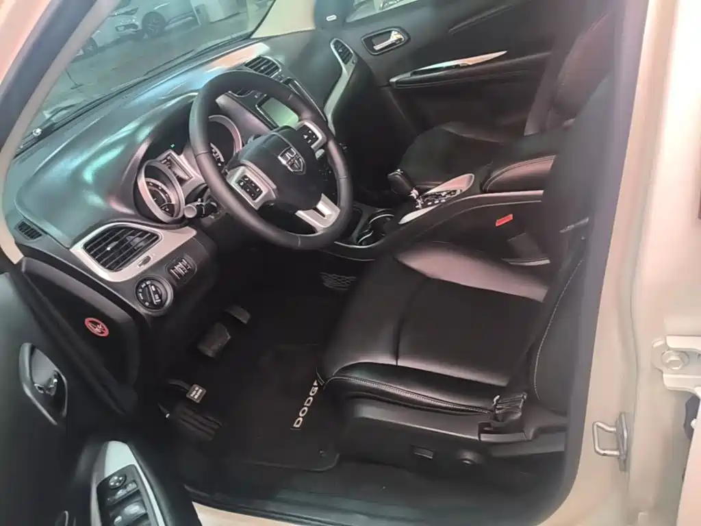 Dodge Journey — миниатюра 15