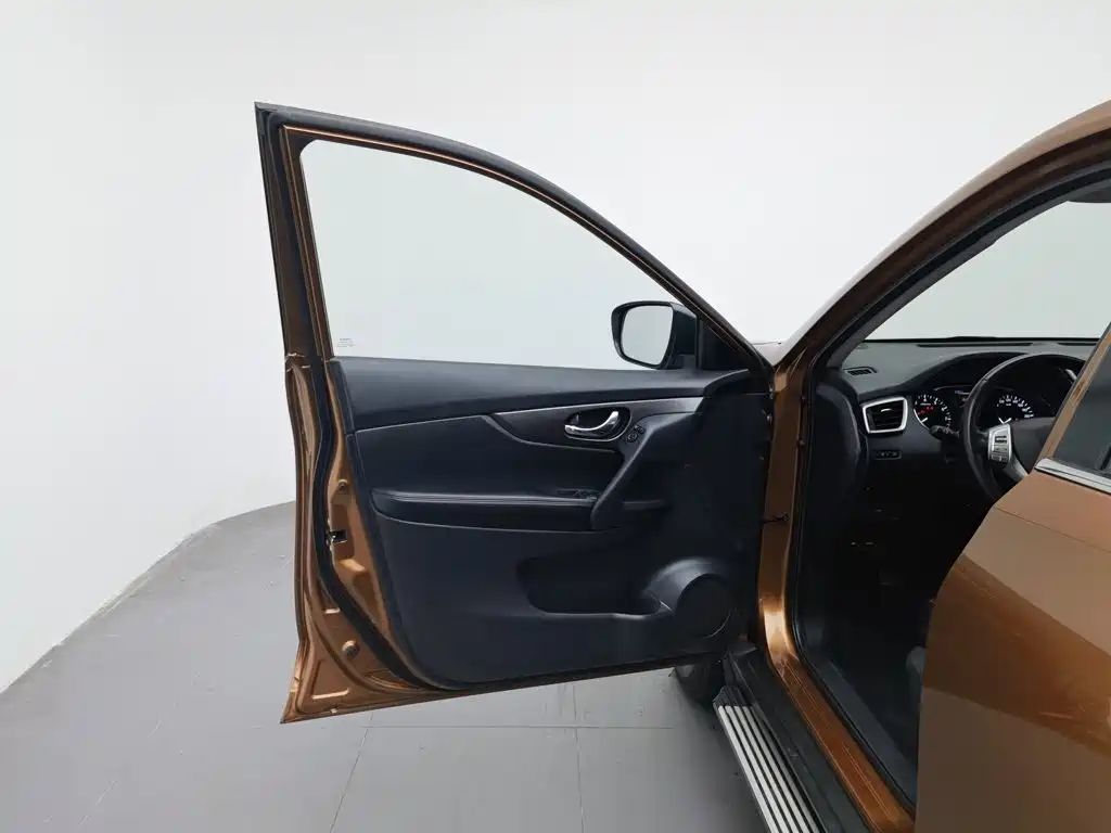 Nissan X-Trail — миниатюра 8