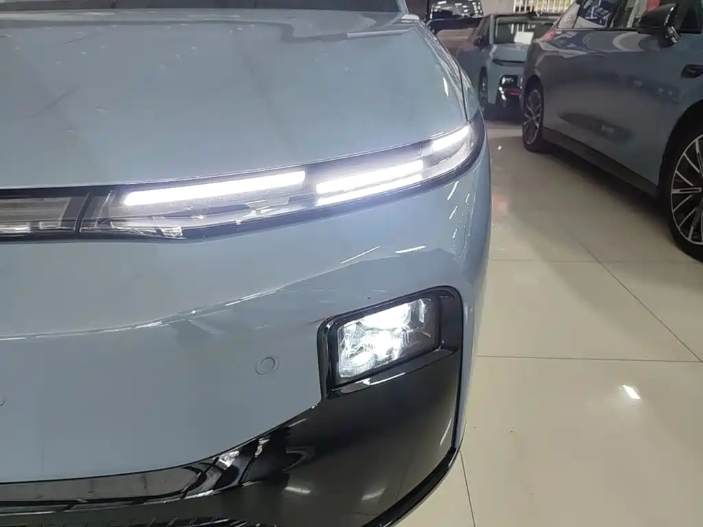 Leapmotor Ноль один. — миниатюра 24