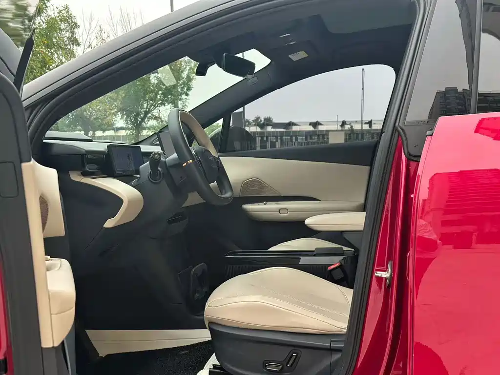 Lynk & Co Z20 — миниатюра 4