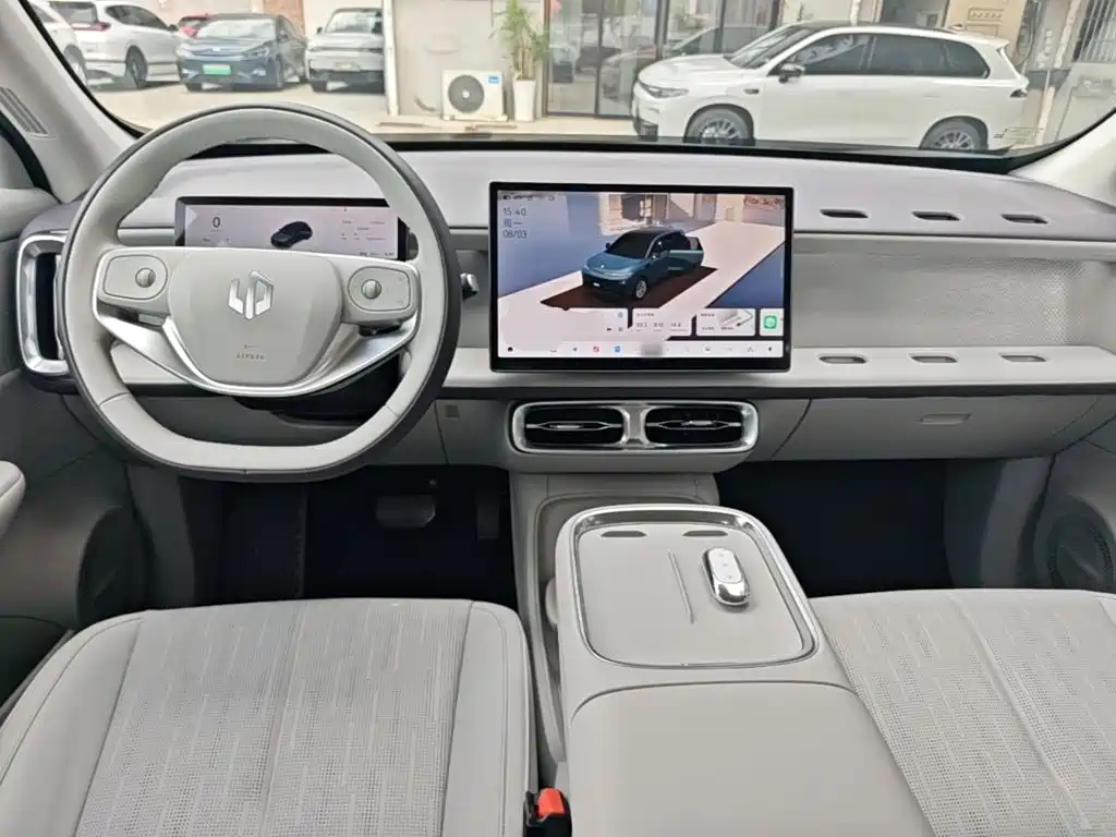 Leapmotor Leapmotor B10 — миниатюра 10