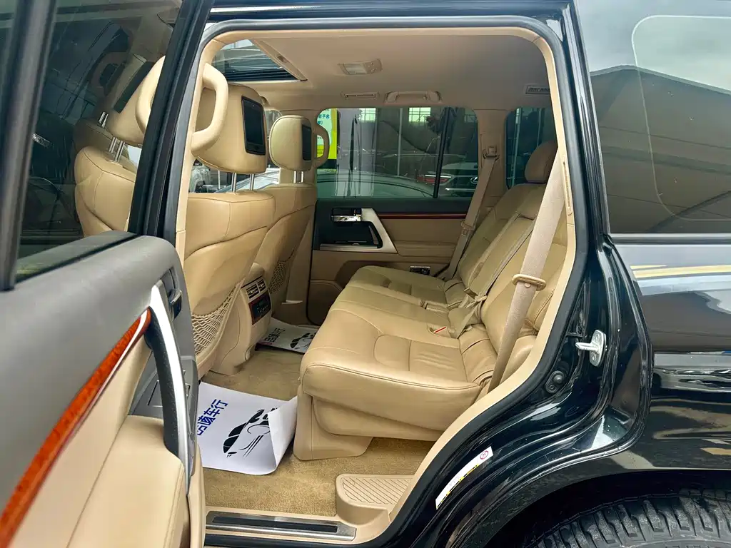 Toyota Land Cruiser — миниатюра 7