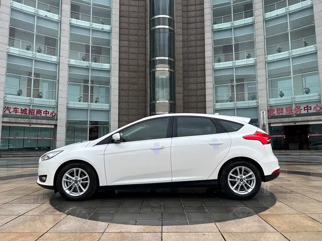 Ford Focus — миниатюра 3