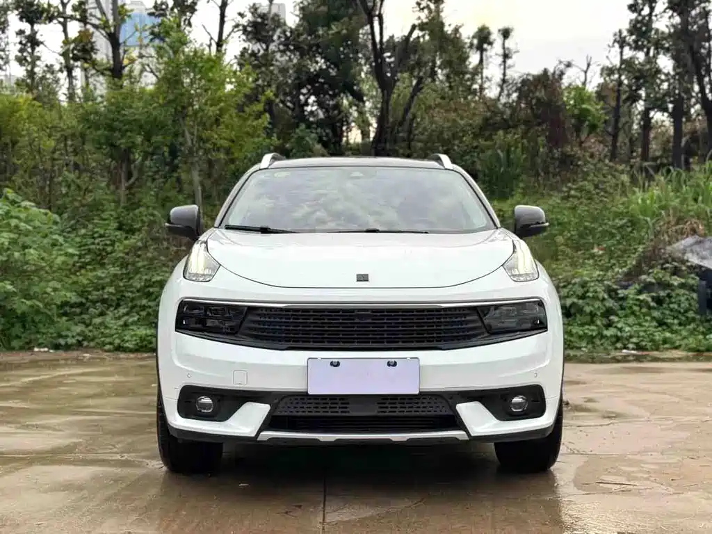 Lynk & Co 01 2017 2.0T Pro