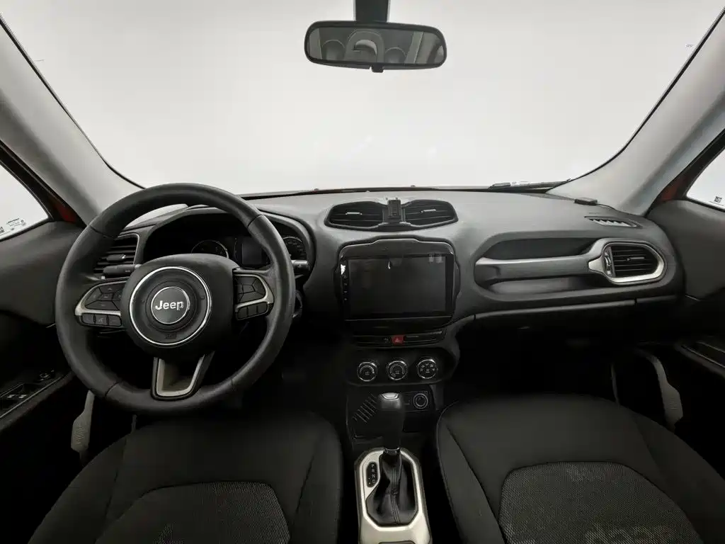 Jeep Renegade — миниатюра 5