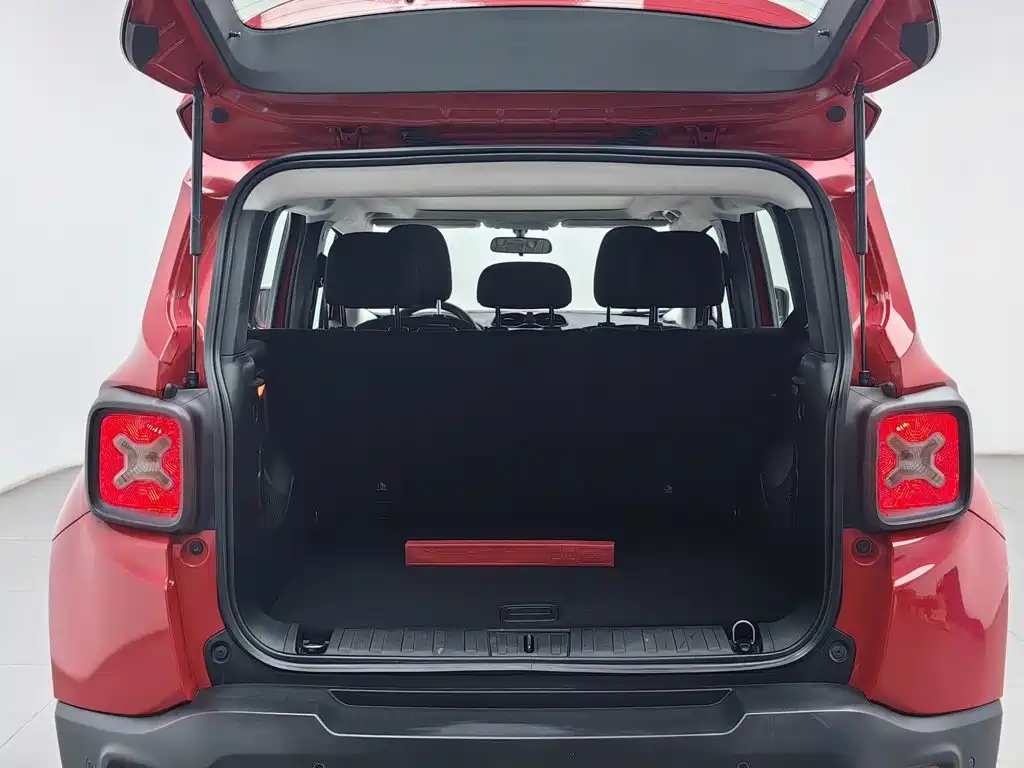 Jeep Renegade — миниатюра 16