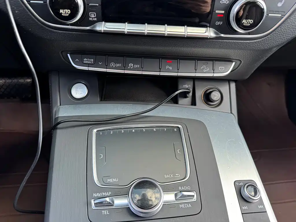Audi Q5L — миниатюра 32