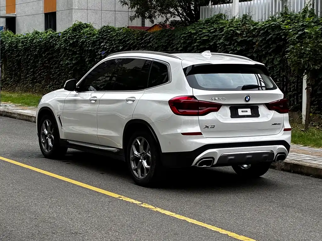 BMW X3 — миниатюра 8