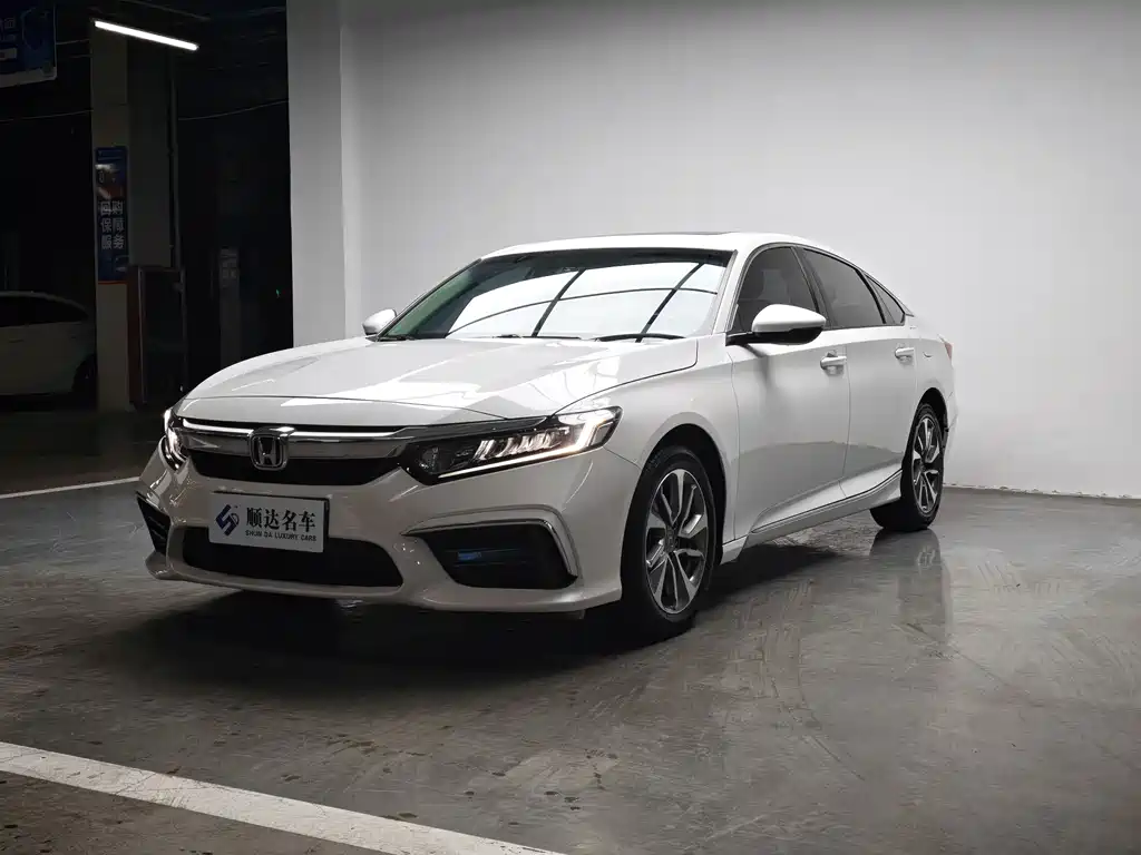 Купить Honda Inspire