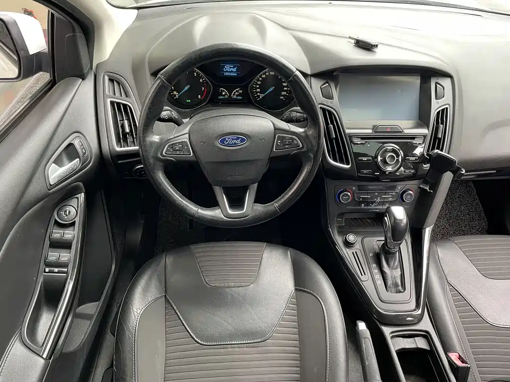 Ford Focus — миниатюра 11