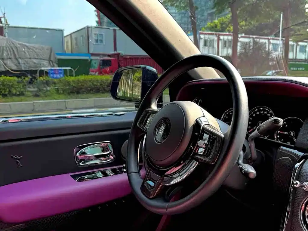 Rolls-Royce Cullinan — миниатюра 3