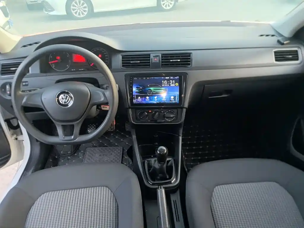 Volkswagen Santana — миниатюра 10