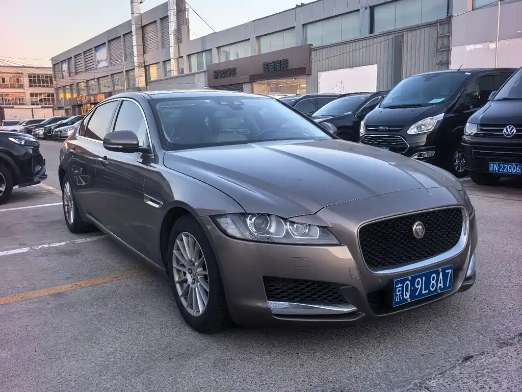 Jaguar XFL — миниатюра 3