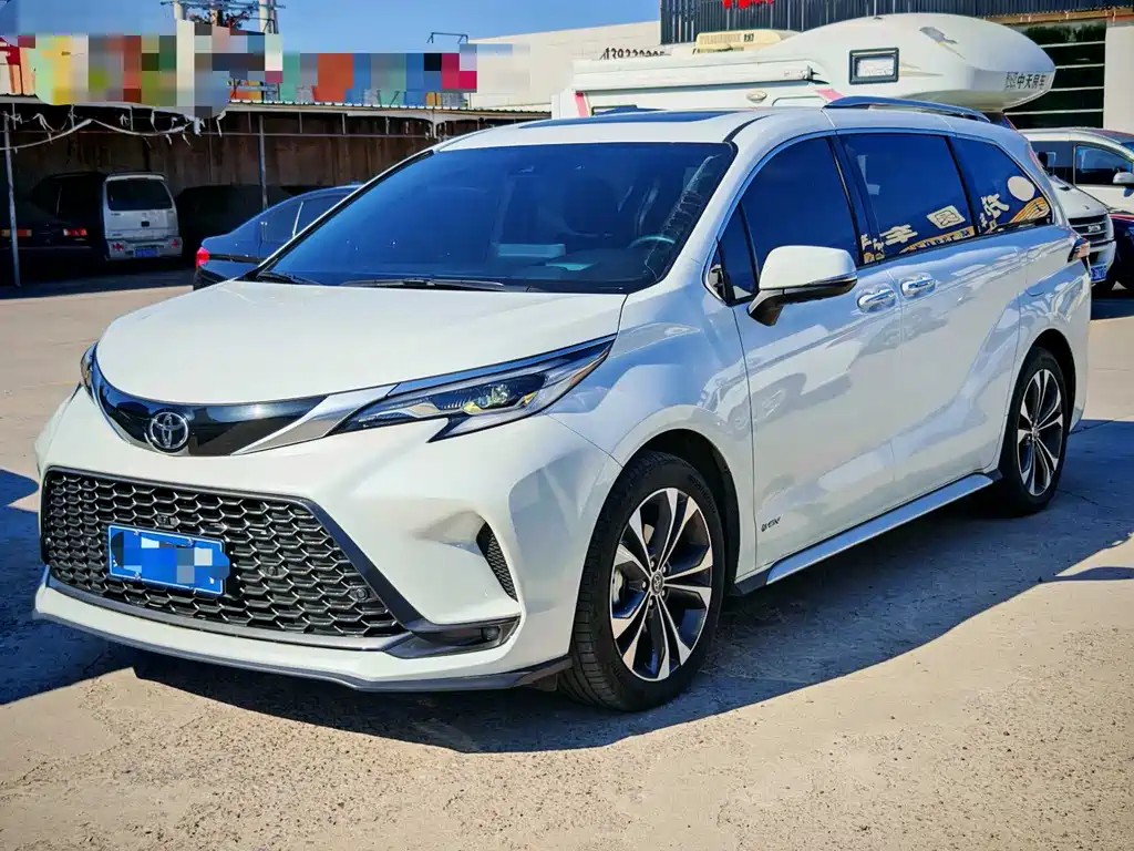 Toyota Granvia 2024