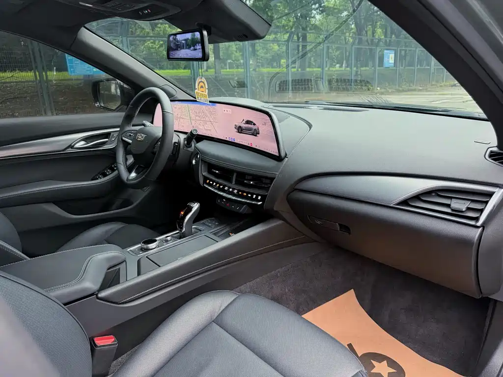 Cadillac CT5 — миниатюра 7
