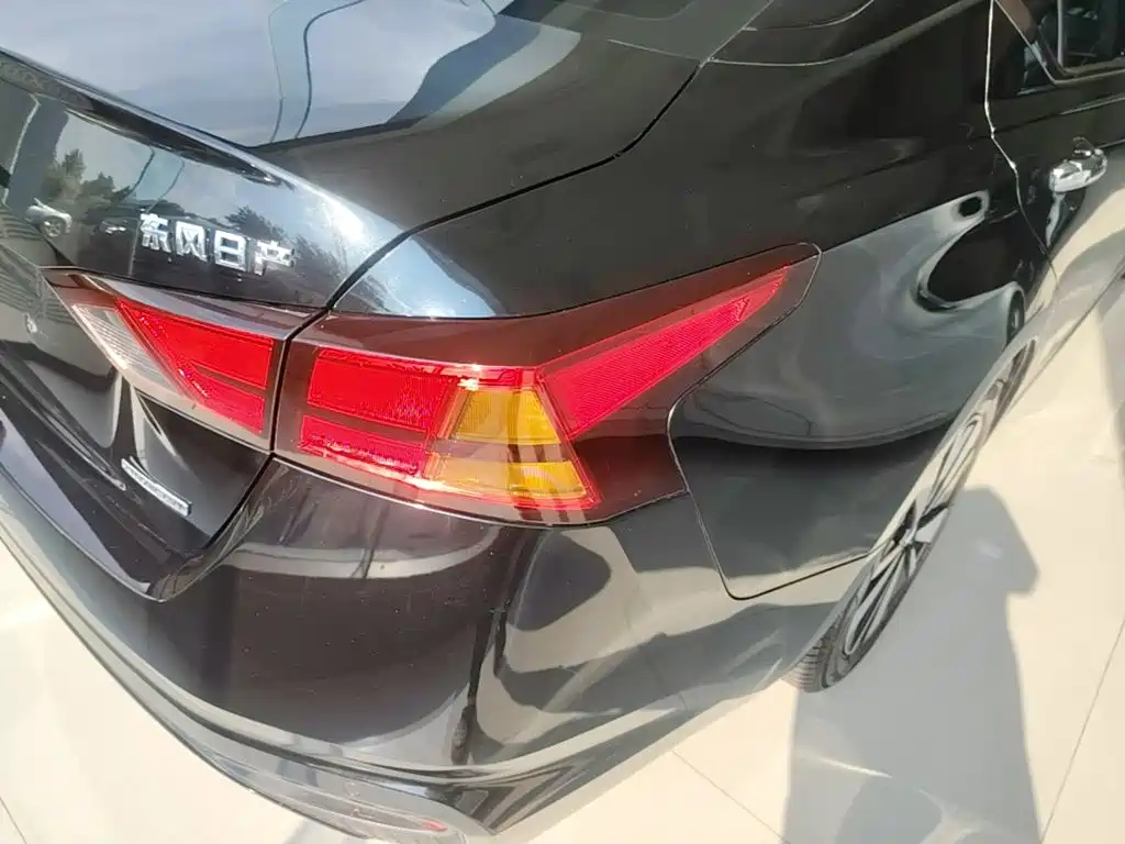 Nissan Teana — миниатюра 8