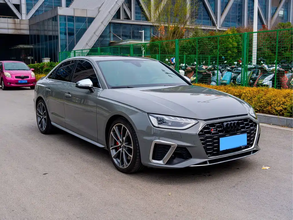 Audi S4 — миниатюра 2