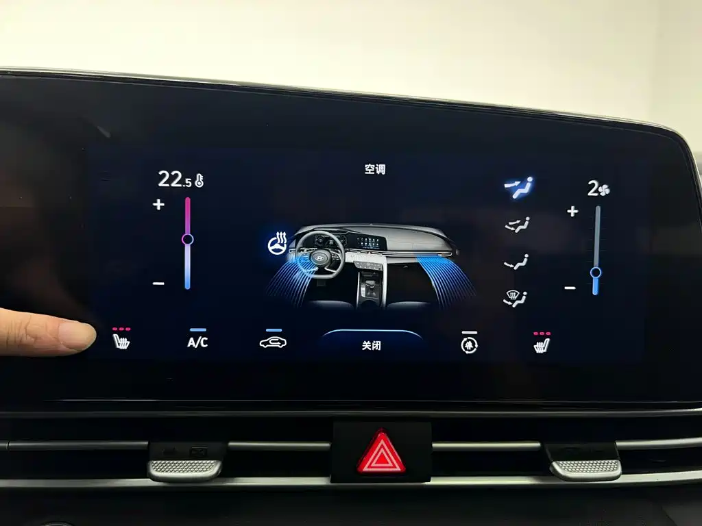Hyundai Elantra — миниатюра 20